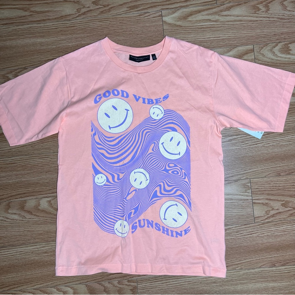 NWT No Boundaries Shirt size extra small